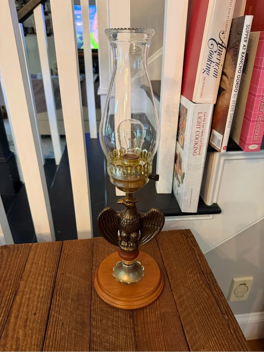 Vintage Federal-Style Eagle Lamp with Clear Glass Chimney